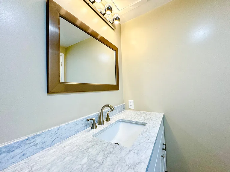 1200 Riverside Dr #1270 — Photo 20