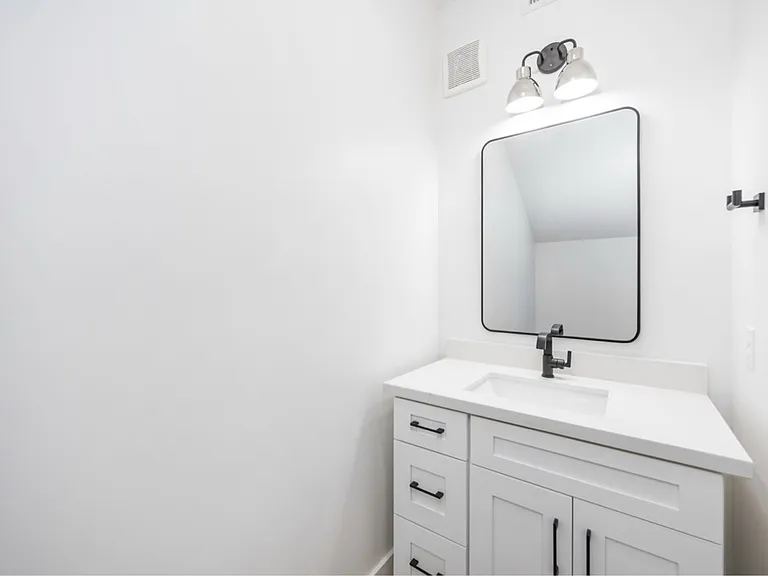 3327 Cornell St #B — Photo 8
