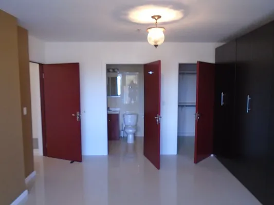 Rented by 18 REALTY | media 26