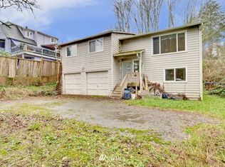 5937 32nd Ave S, Seattle, WA 98118