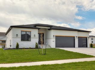 3892 NW 177th Ct, Clive, IA 50325