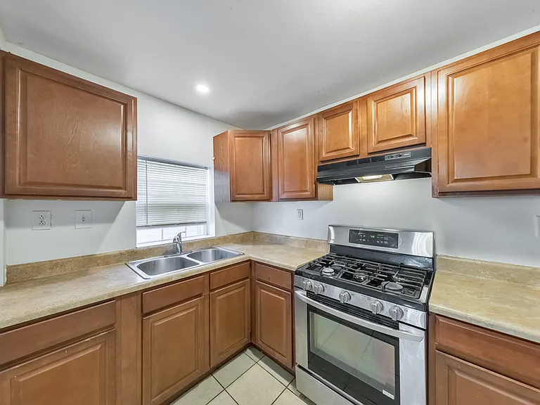 1776 Spring Ave — Photo 12