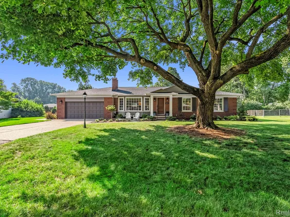 31671 Southview St, Beverly Hills, MI 48025