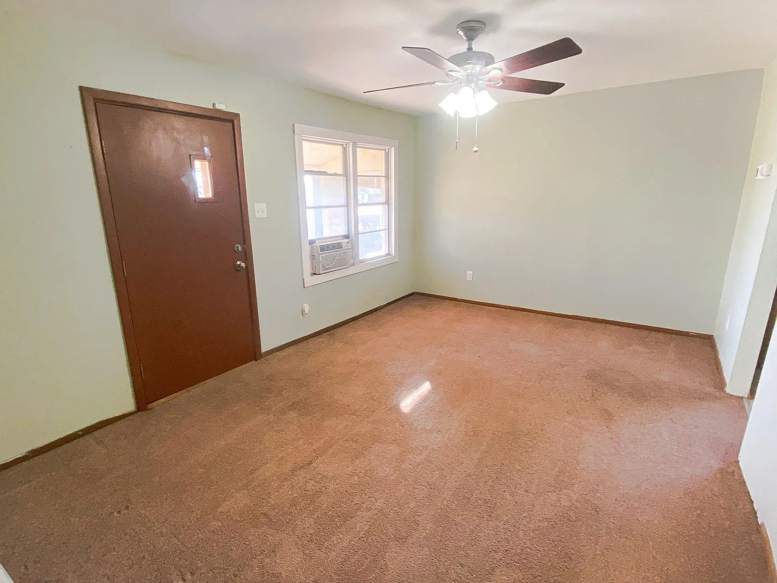 2 bed, 848 sqft, $1,000 — Photo 2