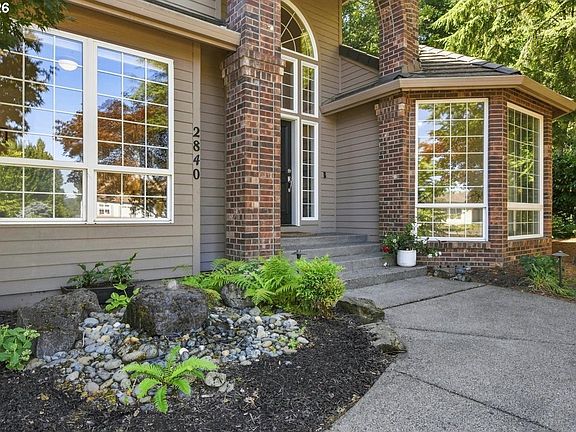 4th image of 2840 NW Walden Dr