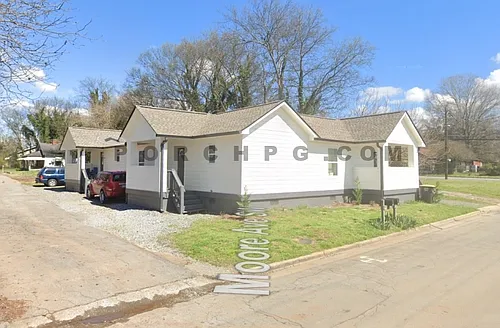 49 E 16th St SW #B Photo 1