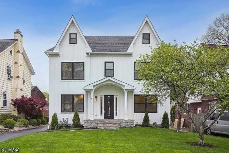 1st image of 44 Parkview Dr