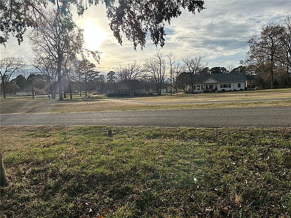 5th image of 2 Belaire Dr #11