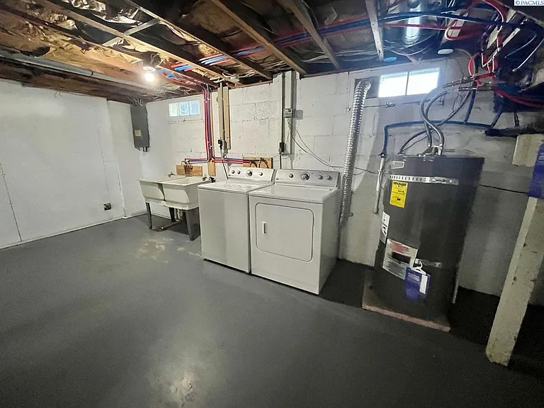 222 Casey Ave — Photo 19