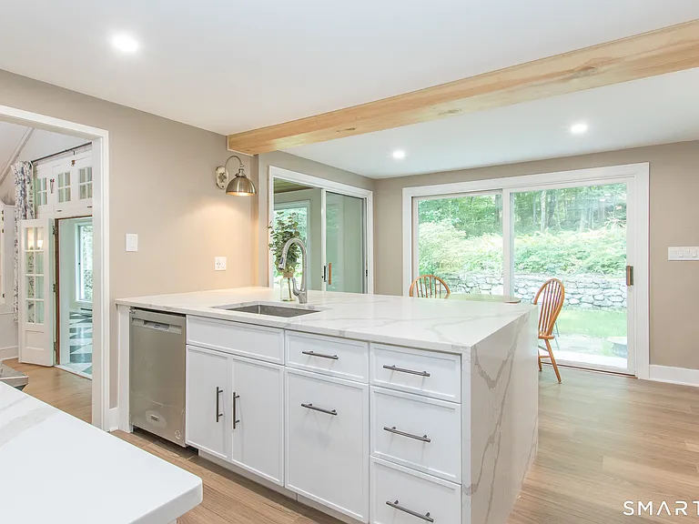 211 New Canaan Rd — Photo 12