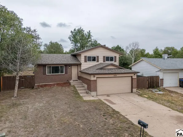 1945 Mineola St, Colorado Springs, CO 80915