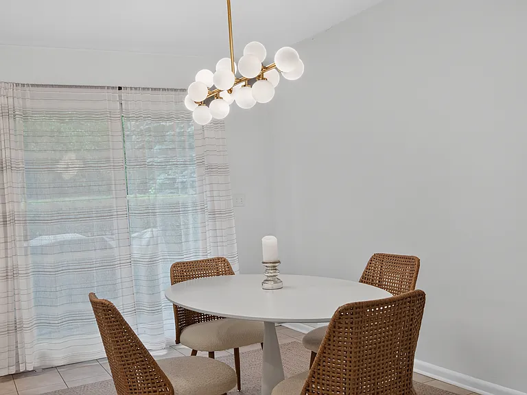 1341 Pelhamdale Ave — Photo 8