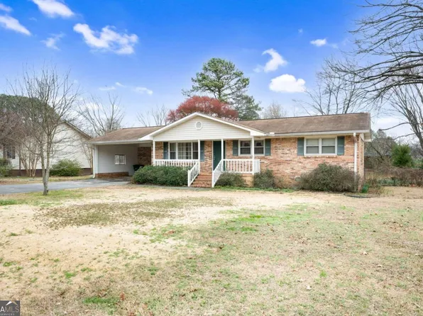 105 Pinetree Dr, Calhoun, GA 30701