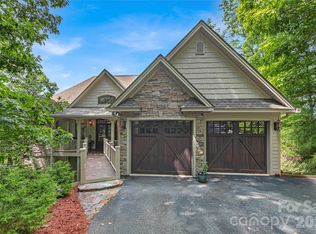 303 Wodigeasgohi Dr, Brevard, NC 28712