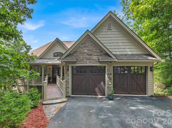 303 Wodigeasgohi Dr, Brevard, NC 28712