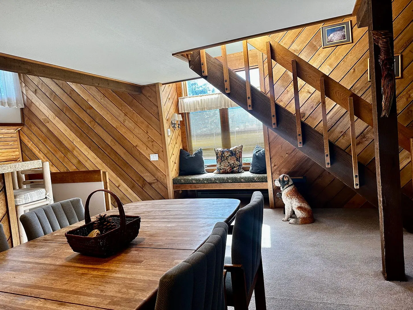Stunning 3-Bedroom + Loft, 2.5-Bathroom Retreat in Snowcreek $6,000/Month + Utilities — Photo 1