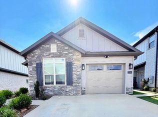 2310 SW Poppy St, Bentonville, AR 72713