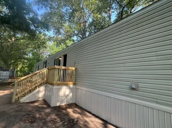 6071 Broussard Cir, Orange, TX 77632