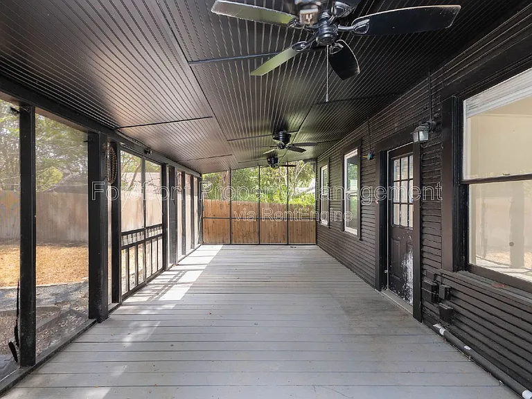 418 W Rosewood Ave — Photo 5