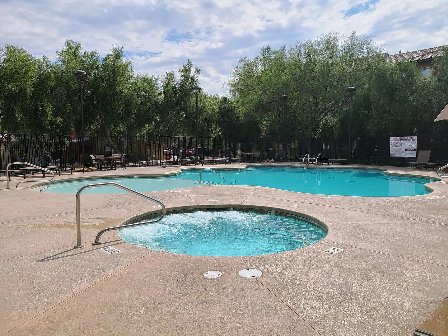 Fully Furnished 3 Bedrooms 2 Car Garage with Community Pool & Spa — Photo 1