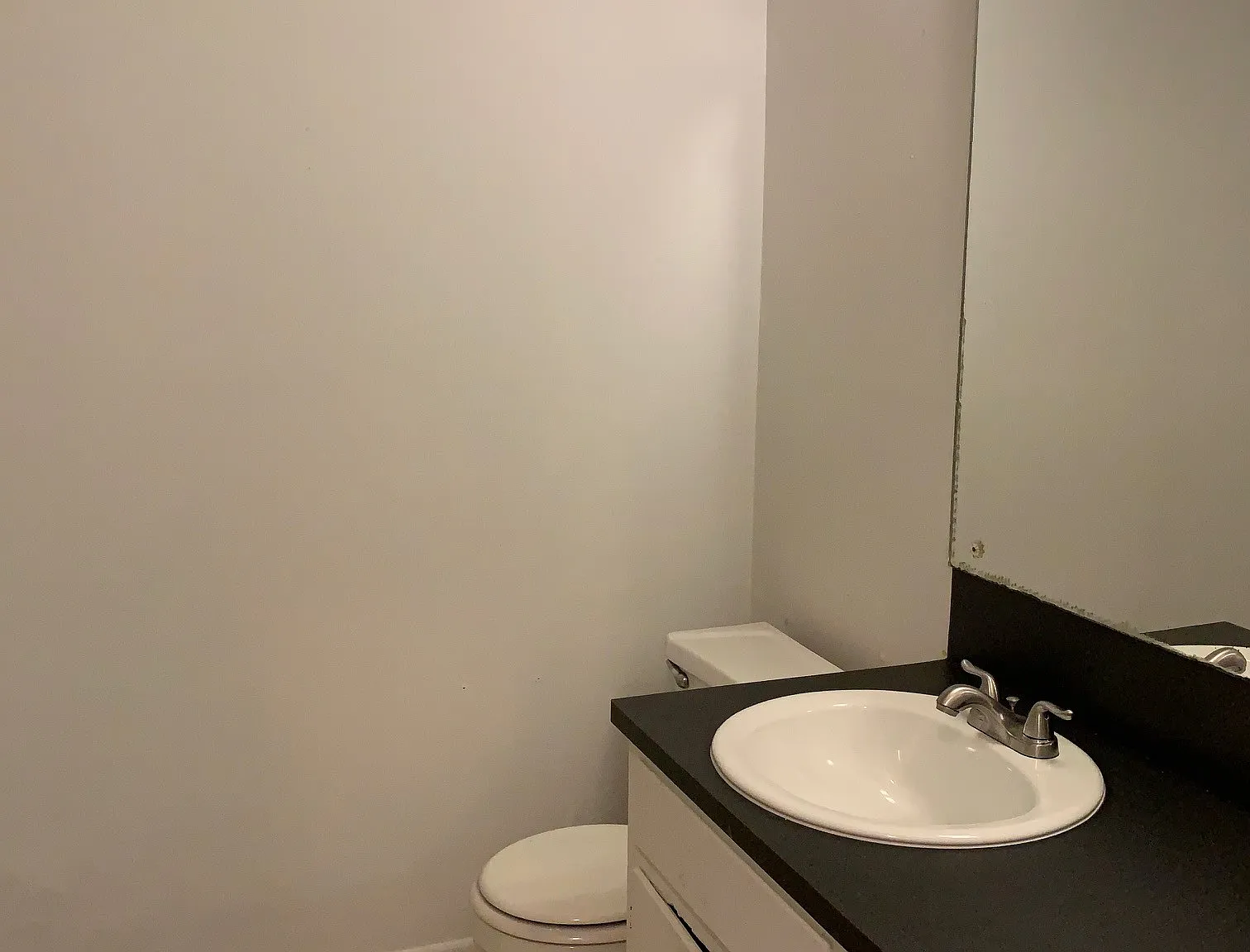 3 bed, 1400 sqft, $1,900 — Photo 2