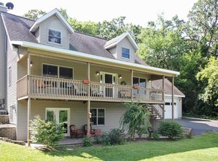 N1368 Spring Creek Rd, Genoa City, WI 53128