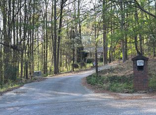 70 Rainey Ridge Dr, Oxford, GA