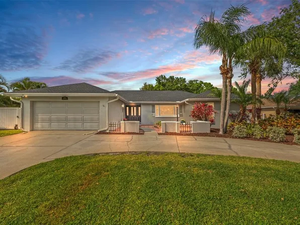 1433 74th Cir NE, Saint Petersburg, FL 33702