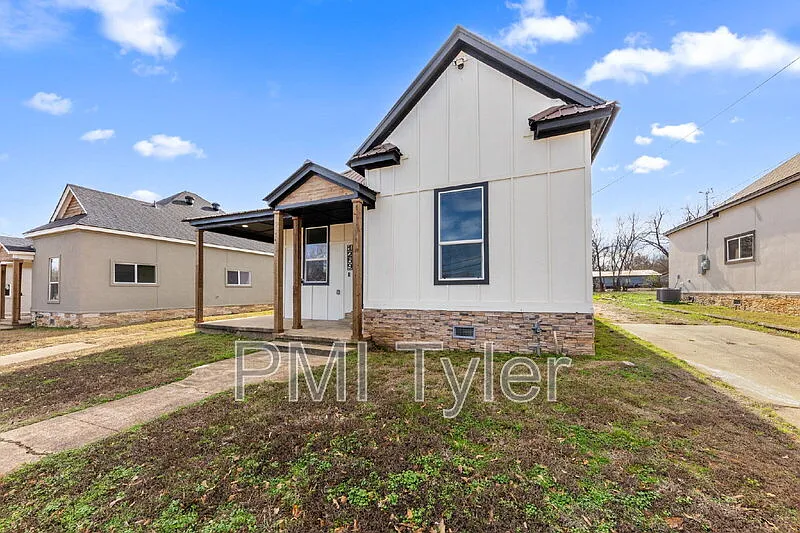 3 bed, 2.0 bath, 1396 sqft, $1,775 — Photo 3