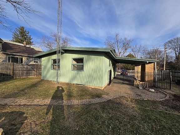5th image of 822 Blakely St