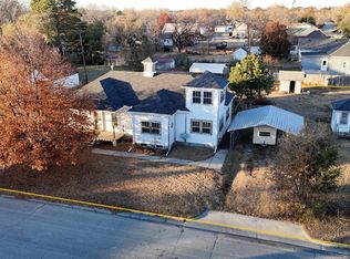 316 E 1st St, Smith Center, KS 66967