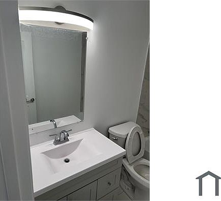4th image of 8116 Howe St