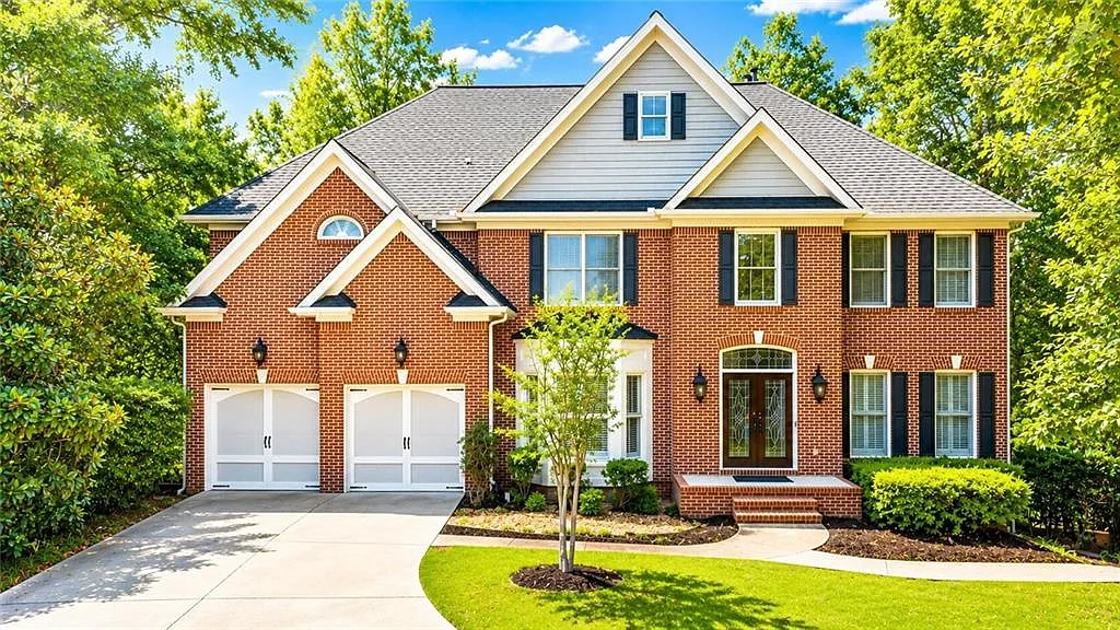 6 bed, 4.0 bath, 4794 sqft, $4,100 — Photo 1