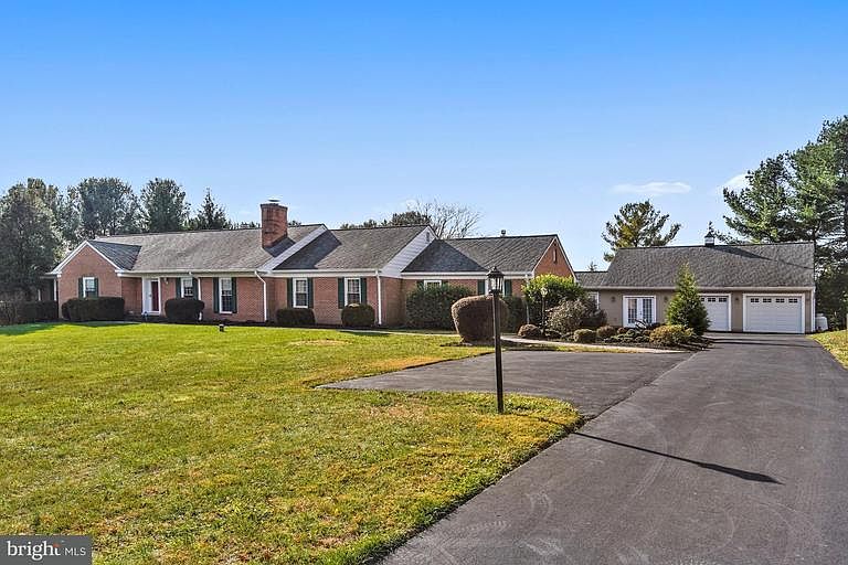 1st image of 14810 Kelley Farm Dr