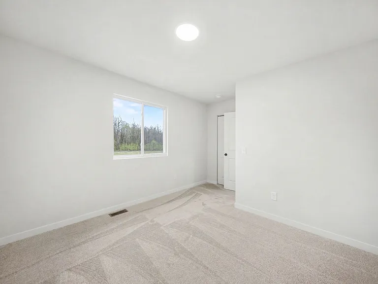 1097 Vertex Cir — Photo 6