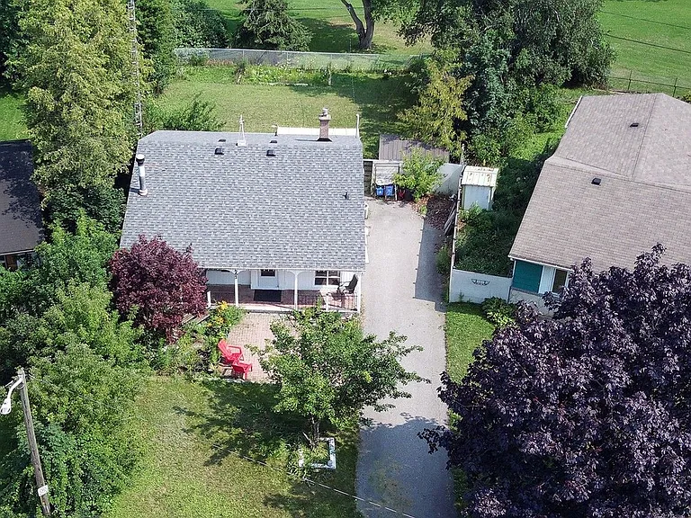 661 Annland St — Photo 1