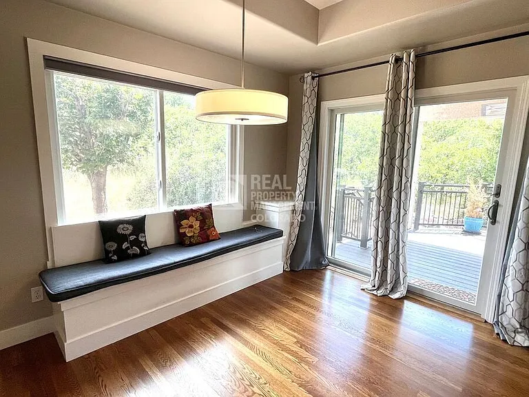 5016 Briscoglen Dr — Photo 10