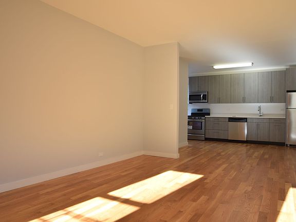 3rd image of 2101 Cedar Ave APT 8E
