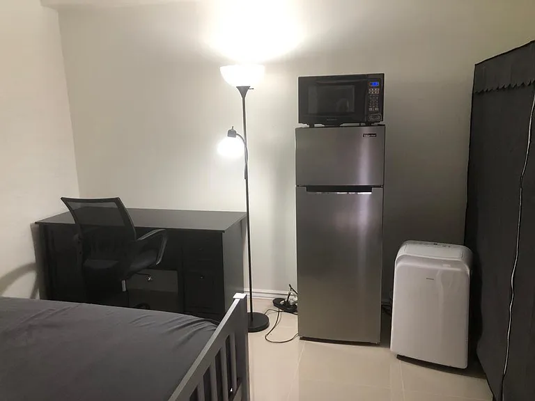Bamboo Cir — Photo 20