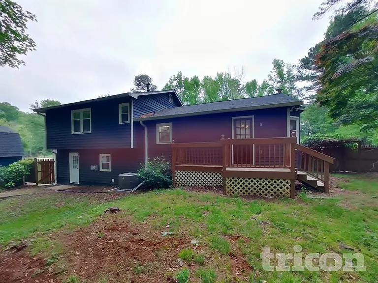 167 Hardy Cir — Photo 17