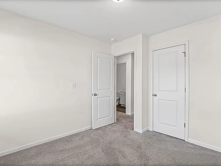 1012 Paddington Dr — Photo 24
