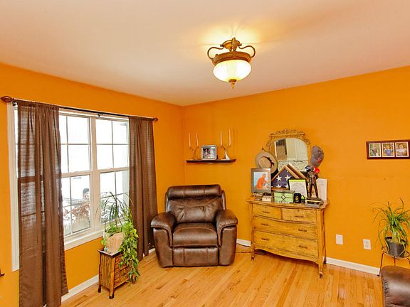 4th image of 49 Westberry Way