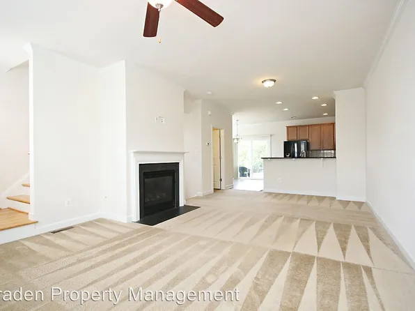 2466 Winthrop Dr, Charlottesville, VA 22911