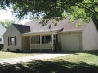 1735 SW Webster Ave, Topeka, KS 66604