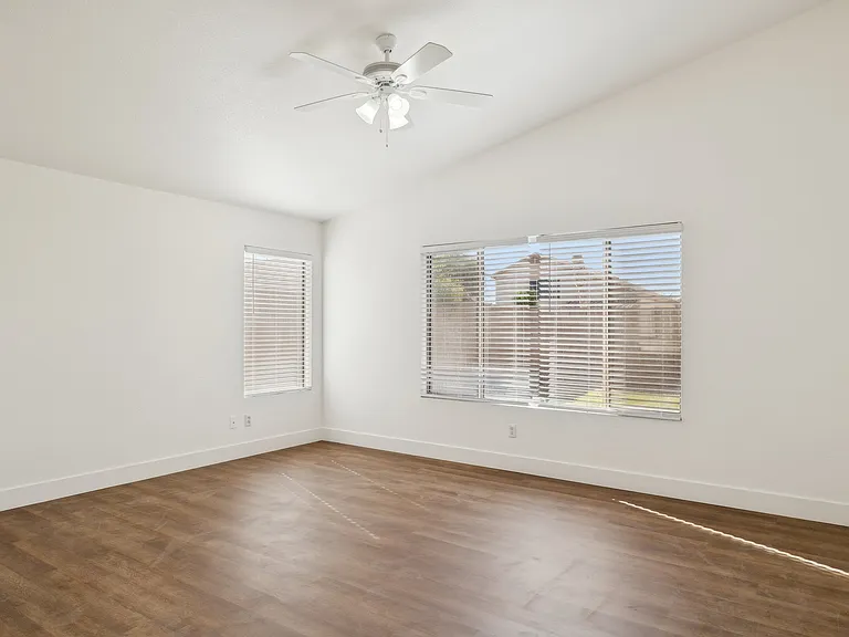 N San Benito Dr — Photo 10