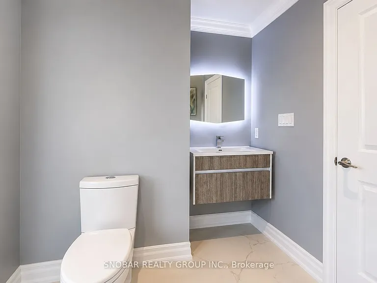 1 Aura Lea Blvd — Photo 8