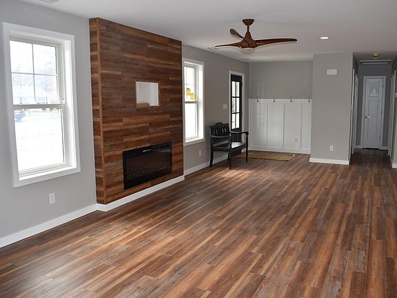 5th image of 912 Marlborough Ave