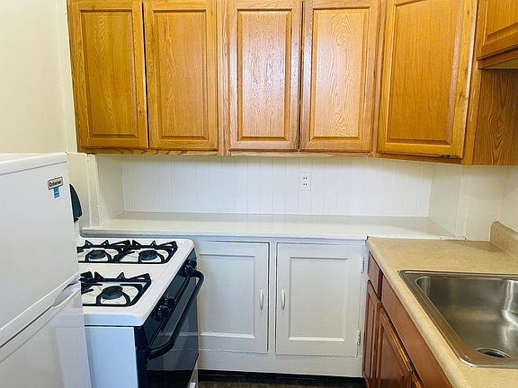4th image of 5136 S Kimbark Ave APT 404