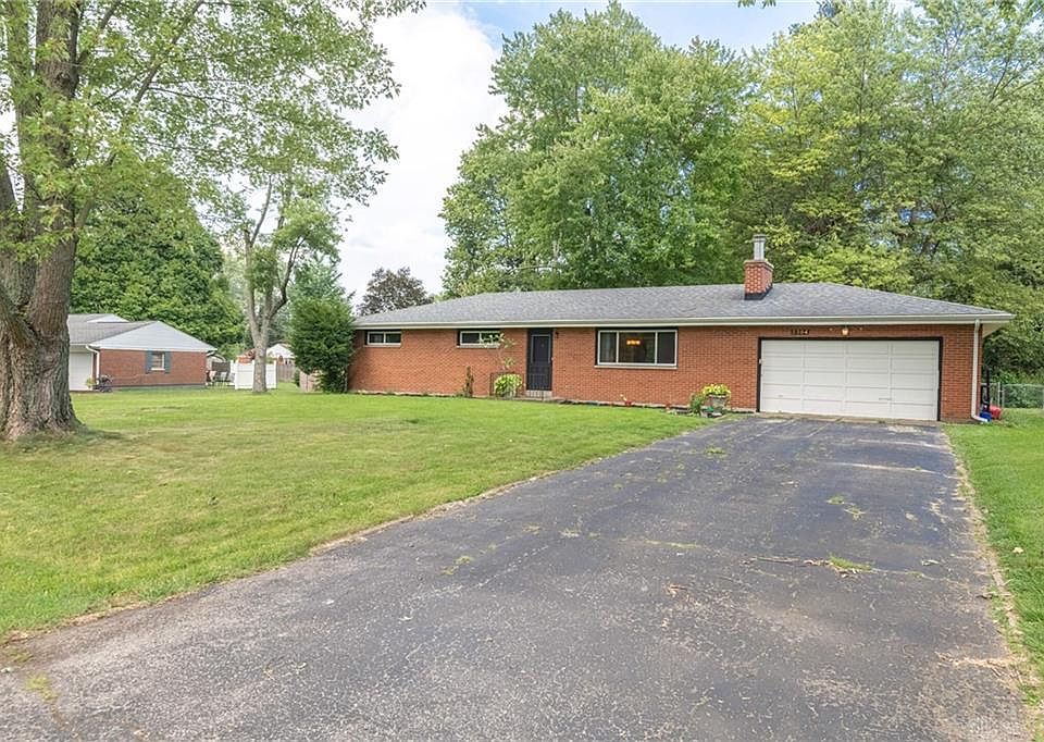 1st image of 3304 Fair Oaks Dr