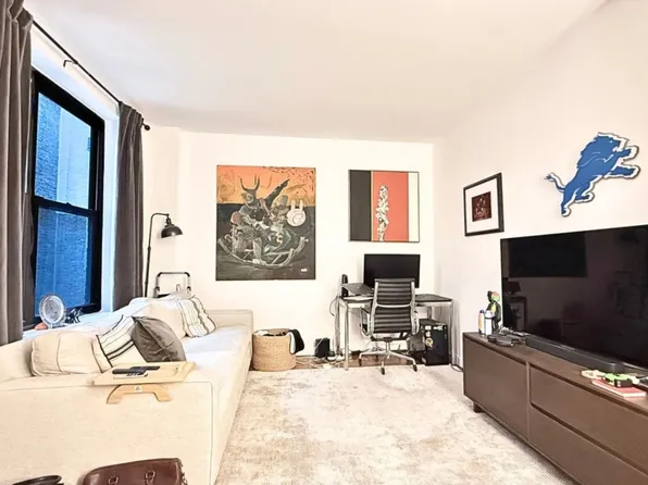 112 W 72nd St APT 10D, New York, NY 10023